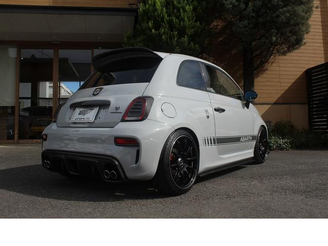 アバルト５９５ コンペティツィオーネ　１オーナー・バッドフェイスボンネット・ＫＷ車高調・ＡＤＶＡＮ１７ｉｎｃｈＡＷ・カーボンボディーパーツ・インテリアパーツ・ＭＣＢ・ｄｉｖｅｒｔｉエアクリ・ローポジシートレール（16枚目）