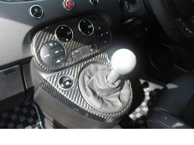 アバルト５９５ コンペティツィオーネ　１オーナー・バッドフェイスボンネット・ＫＷ車高調・ＡＤＶＡＮ１７ｉｎｃｈＡＷ・カーボンボディーパーツ・インテリアパーツ・ＭＣＢ・ｄｉｖｅｒｔｉエアクリ・ローポジシートレール（25枚目）