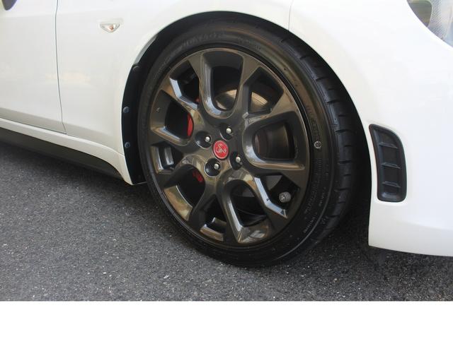 アバルト１２４ スパイダー ベースグレード　６ＭＴ・ナビ・レザーＰＫＧ・タイミングベルト・ＷＰ交換・レコードモンツァ・ローダウンコイル・スロットルコントローラー・エアクリーナー・ボンネットダンパー・カーボンシフトパネル・ホイールスペーサー（5枚目）