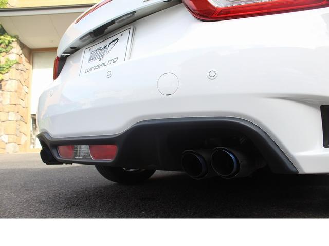 アバルト１２４ スパイダー ベースグレード　６ＭＴ・ナビ・レザーＰＫＧ・タイミングベルト・ＷＰ交換・レコードモンツァ・ローダウンコイル・スロットルコントローラー・エアクリーナー・ボンネットダンパー・カーボンシフトパネル・ホイールスペーサー（18枚目）