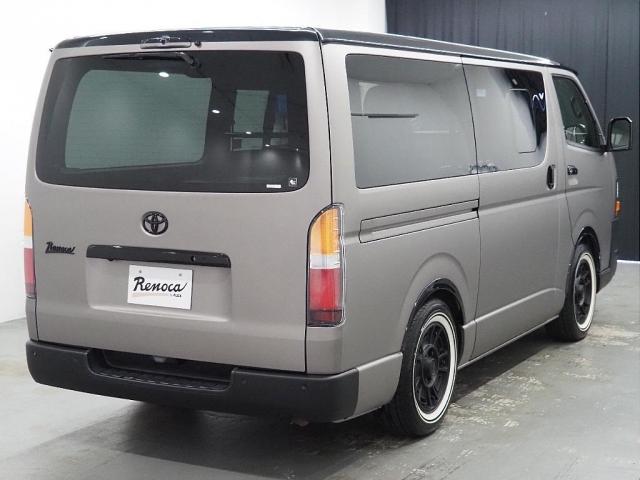 ハイエースバン スーパーGL ダークプライムII ハイエース リノカ コーストライン オールペイント 角目4灯 ルーフツートン 各所メッキ部分ブラック塗装 シートカバー クラシックブラック ベッドキッド ローダウン アルミホイール リボンタイヤ(5枚目)