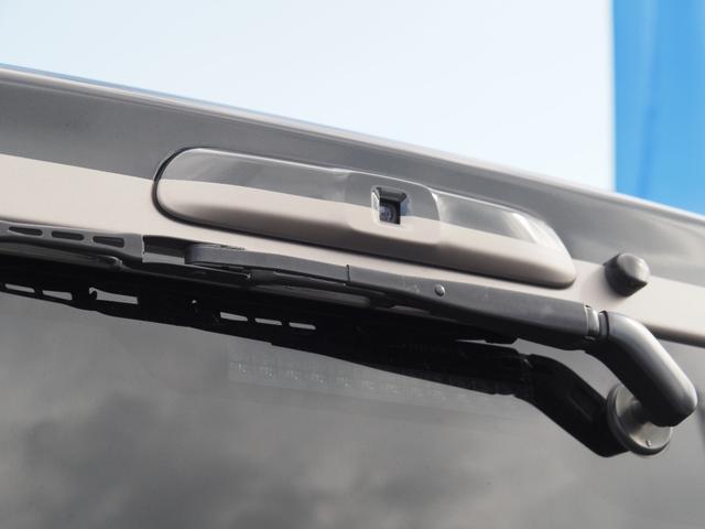 ハイエースバン スーパーGL ダークプライムII ハイエース リノカ コーストライン オールペイント 角目4灯 ルーフツートン 各所メッキ部分ブラック塗装 シートカバー クラシックブラック ベッドキッド ローダウン アルミホイール リボンタイヤ(36枚目)