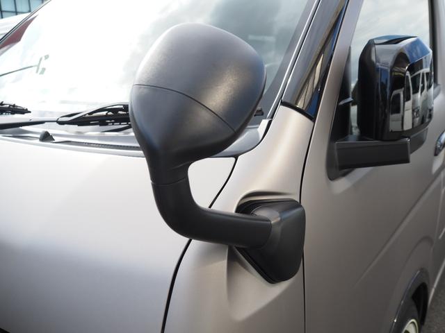 ハイエースバン スーパーGL ダークプライムII ハイエース リノカ コーストライン オールペイント 角目4灯 ルーフツートン 各所メッキ部分ブラック塗装 シートカバー クラシックブラック ベッドキッド ローダウン アルミホイール リボンタイヤ(37枚目)