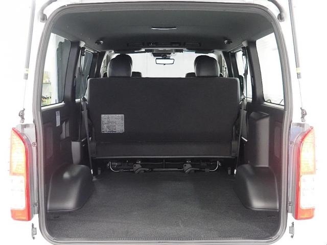 ハイエースバン ロングスーパーGL ダークプライムS ハイエースバン DARKPRIME S スーパーGL ディーゼル4WD パール 両側パワースライドドア ハーフレザーシート 足回りチューン GR製フロントスポイラー マッドフラップ アルミホイール(16枚目)
