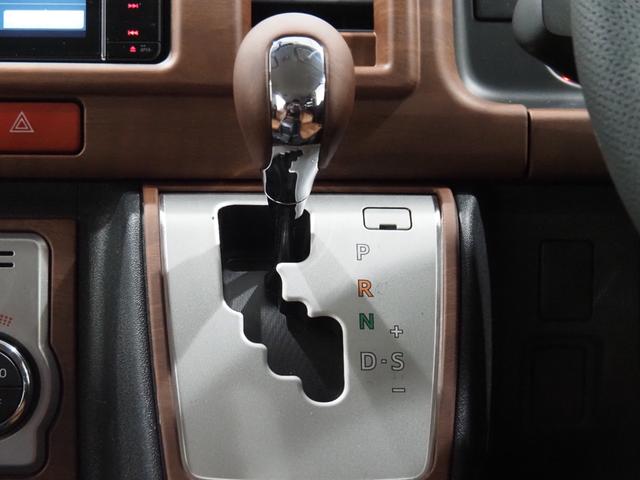 ハイエースバン ロングスーパーGL トヨタ ハイエースバン リノカ コーストライン クラシックカスタム オールペイント 前後メッキラッピング BJメキシカン ホワイトリボンタイヤ クラシックシートカバー 茶木目インテリアパネル ETC(23枚目)