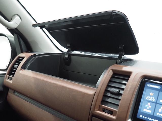 ハイエースバン ロングスーパーGL トヨタ ハイエースバン リノカ コーストライン クラシックカスタム オールペイント 前後メッキラッピング BJメキシカン ホワイトリボンタイヤ クラシックシートカバー 茶木目インテリアパネル ETC(25枚目)