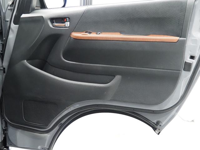 ハイエースバン ロングスーパーGL トヨタ ハイエースバン リノカ コーストライン クラシックカスタム オールペイント 前後メッキラッピング BJメキシカン ホワイトリボンタイヤ クラシックシートカバー 茶木目インテリアパネル ETC(27枚目)