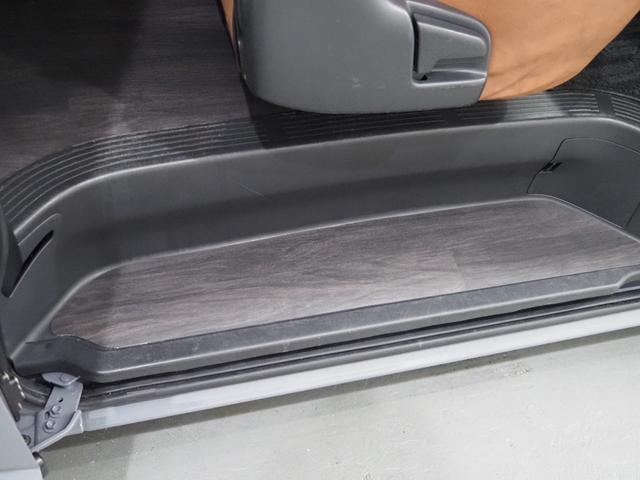 ハイエースバン ロングスーパーGL トヨタ ハイエースバン リノカ コーストライン クラシックカスタム オールペイント 前後メッキラッピング BJメキシカン ホワイトリボンタイヤ クラシックシートカバー 茶木目インテリアパネル ETC(31枚目)