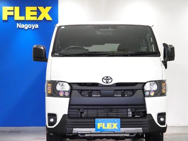ハイエースバン スーパーGL ダークプライムII ハイエース ディーゼル4WD 両側パワースライドドア パールホワイト オフロードパッケージ ブラックエディション プレステージLEDテールランプ オーバーフェンダー TOYOオープンカントリー ETC(2枚目)