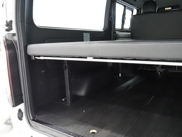 ハイエースバン スーパーGL ダークプライムII ハイエース ワイドバン ディーゼル 2WD サイドオーニング ローダウン アルミホイール パラダホワイトレタータイヤ オーバーフェンダー シグマオリジナルLEDテールランプ ベッドキッド シートカバー(34枚目)