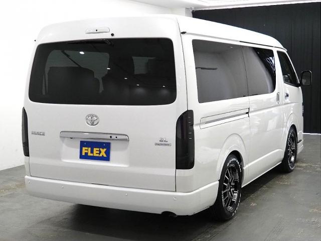 ハイエースワゴン GL ロング ファインテックツアラー ファインテックツアラー 両側パワースライドドア ローダウン FLEXオリジナルカスタムパーツ スポイラー オーバーフェンダー アルミホイール テールランプ シートカバー インテリアパネル アルパイン(5枚目)