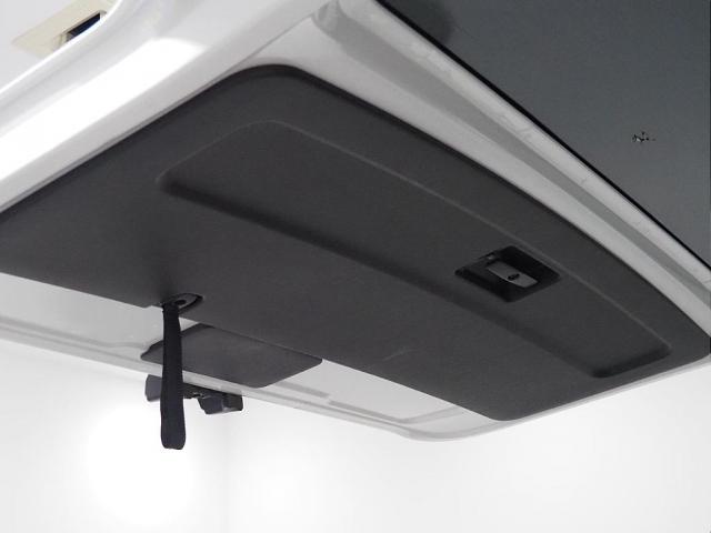 ハイエースバン スーパーGL ダークプライム ハイエース ディーゼル 4WD パールホワイト 両側スライドドア ローダウン FLEXオリジナルフロントスポイラー オリジナルカラーアルミホイール ディープス 17インチ グッドイヤーナスカータイヤ(17枚目)