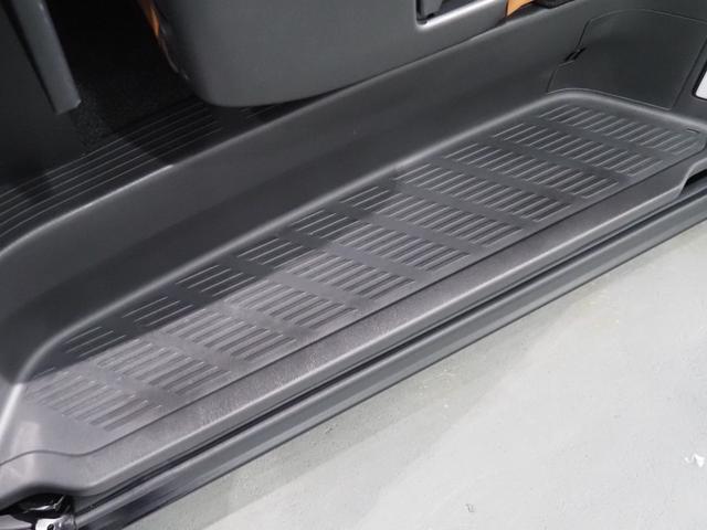 ハイエースバン ロングスーパーＧＬ　ハイエースバン　リノカ　コーストライン　フレックスオリジナルフェイスチェンジ角目４灯　クラシックカー　メッキラッピング　キャメル内装シートカバー　インテリアパネルセット　ベッドキッド　バックカメラ（31枚目）