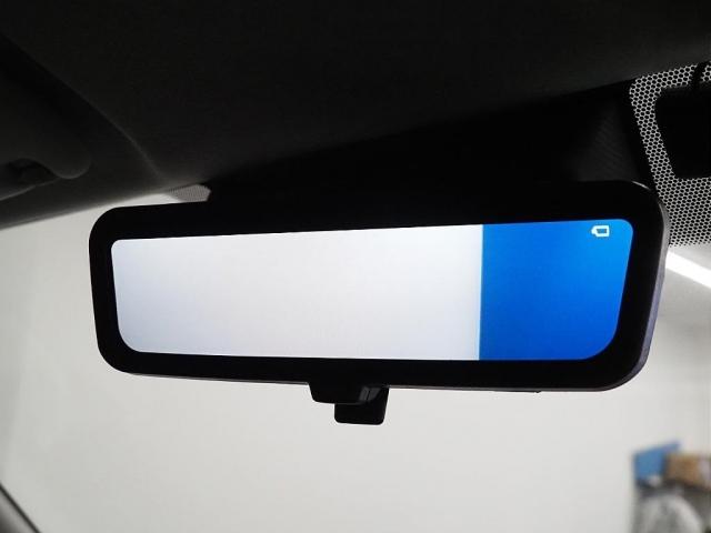 ハイエースワゴン ＧＬ　ハイエース　ワゴン　フルフラットシート　セカンドシート３人掛け　ＢＬＡＣＫＥＤＩＴＩＯＮ　ローダウン　オリジナルホイール　オーバーフェンダー　煌ＬＥＤテールランプ　大画面ナビアルパイン　フリップモニタ（12枚目）