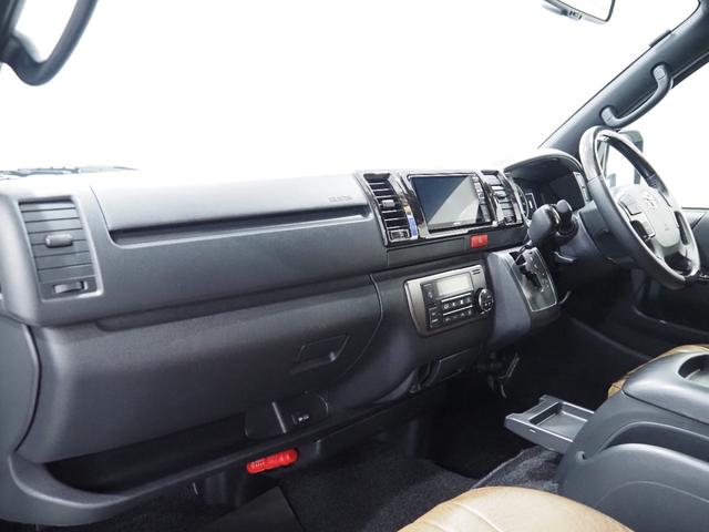 ハイエースバン スーパーGL ダークプライムII ハイエース 4ナンバー オフロードパッケージ TRD キャンプ 車中泊 ディーゼル ターボ クラシックシートカバー ベッドキッド アルパイン製フリップダウンモニター(24枚目)