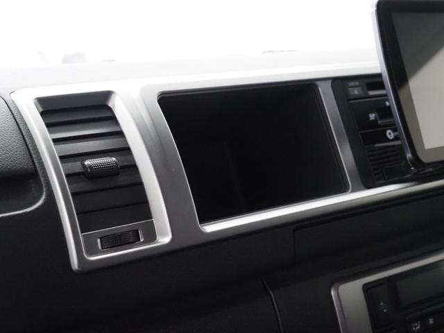 ハイエースワゴン ＧＬ　ハイエース　ワゴンＧＬ　３ナンバー　１０人乗り　オールペイント　ツートン　ＦＬＥＸオリジナルフェイスチェンジ　リノカ　角目４灯　ＬＥＤヘッド　シートカバー　パワースライドドア　アルミホイール　ＥＴＣ（23枚目）
