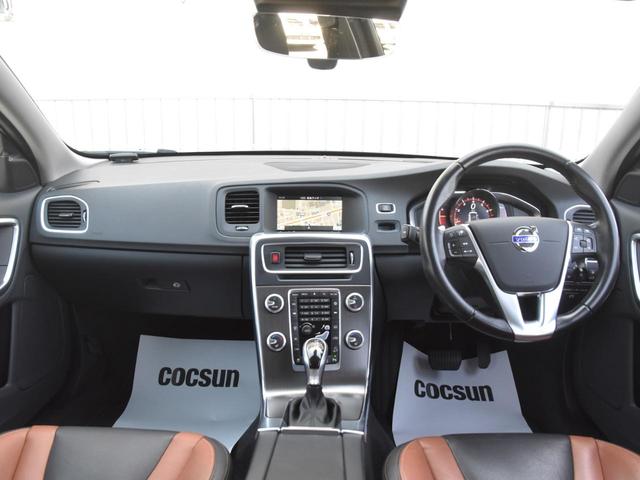 クロスカントリー T5 AWD SE アイシン製オートマチック ツートン本革シート シートヒーター アダプティブクルーズコントロール 2016年モデル リヤビューカメラ 純正HDDナビゲーション 地上デジタルTV 禁煙車 2年保証付(4枚目)