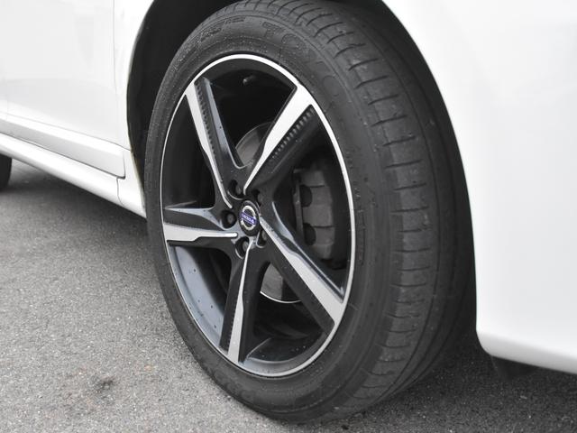 T5 Rデザイン アイシン製8速オートマチック 新世代センサス 2015年モデル 専用チャコール本革シート&20インチアルミホイール リヤビューカメラ アダプティブクルーズコントロール 禁煙車 2年保証付(21枚目)
