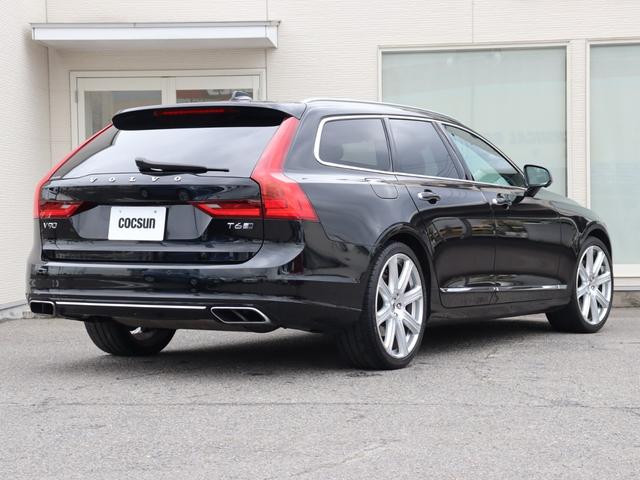 Ｖ９０ Ｔ６　ＡＷＤ　インスクリプション　Ｂｏｗｅｒｓ＆Ｗｉｌｋｉｎｓプレミアムサウンド　パノラマガラスサンルーフ　アンバーインテリア　パーフォレーテッドファインナッパレザーシート　ステアリングヒーター　シートヒーター　シートベンチレーション（8枚目）