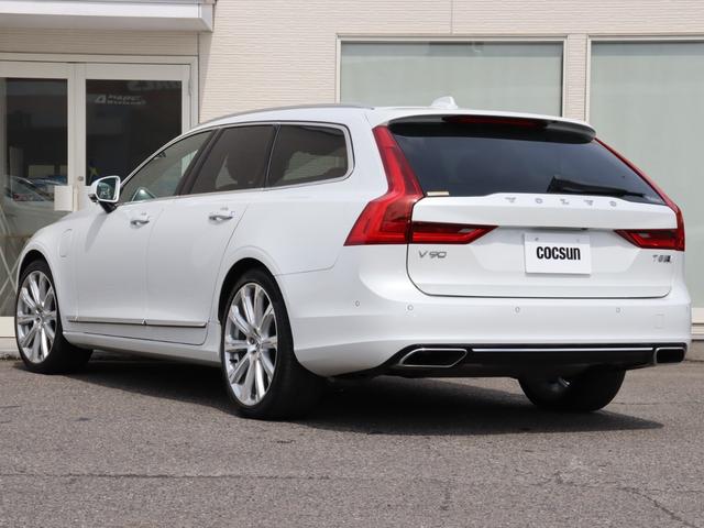 Ｖ９０ Ｔ８　ツインエンジン　ＡＷＤ　インスクリプション　ワンオーナー　エアサスペンション　パノラマガラスルーフ　オレフォスクリスタルシフト　ＥＲＳＴスポイラー　パワーテールゲート　ステアリングヒーター　フロント／リアシートヒーター　シートベンチレーション（10枚目）