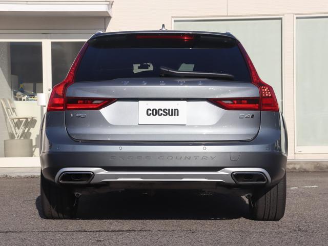 Ｖ９０ クロスカントリー　Ｄ４　ＡＷＤ　サマム　ｈａｒｍａｎ／ｋａｒｄｏｎプレミアムオーディオ　アンバー／パーフォレーテッドファインナッパレザー　シートヒーター　ステアリングヒーター　リアエアコン／シートヒーター　ドライブレコーダー　ＥＴＣ（9枚目）