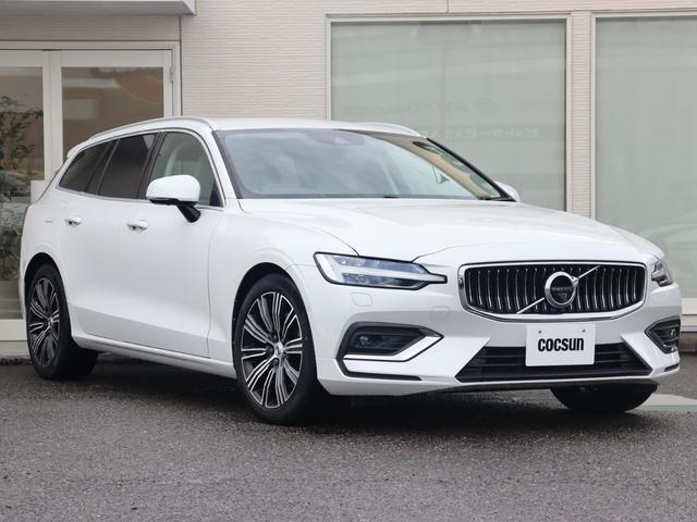 Ｖ６０ Ｂ５　インスクリプション　ワンオーナー　ｈａｒｍａｎ／ｋａｒｄｏｎプレミアムオーディオ　パーフォレーテッド／ファインナッパレザー　ブロンドインテリア　シートヒーター　シートベンチレーション　ステアリングヒーター　禁煙車（6枚目）