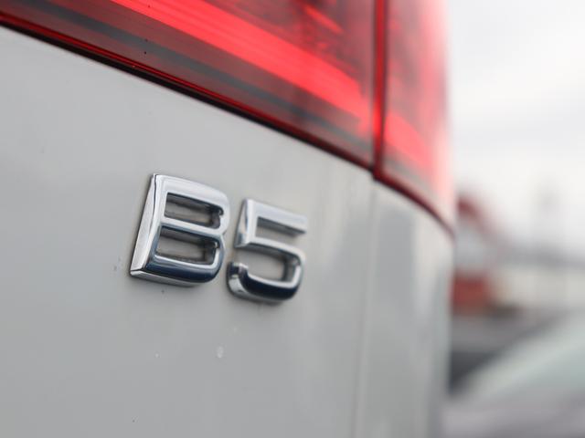 Ｖ６０ Ｂ５　インスクリプション　ワンオーナー　ｈａｒｍａｎ／ｋａｒｄｏｎプレミアムオーディオ　パーフォレーテッド／ファインナッパレザー　ブロンドインテリア　シートヒーター　シートベンチレーション　ステアリングヒーター　禁煙車（43枚目）