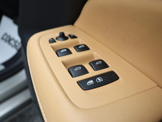 Ｖ６０ Ｔ５　インスクリプション　ｈａｒｍａｎ／ｋａｒｄｏｎプレミアムオーディオ　アンバー／パーフォレーテッドファインナッパレザー　マッサージ機能　シートヒーター　シートベンチレーション　リアエアコン　ドライブレコーダー　禁煙車（32枚目）