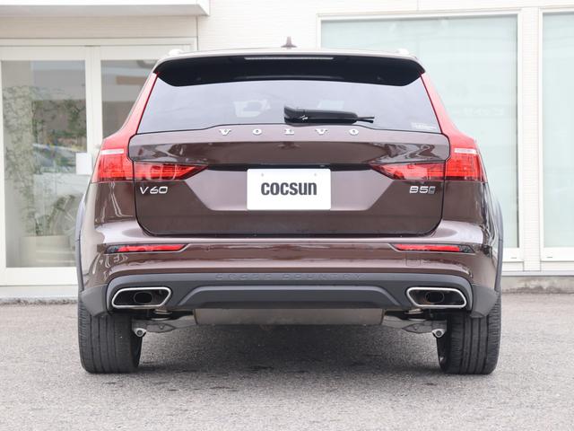 Ｖ６０ クロスカントリー　Ｂ５　ＡＷＤ　プロ　ｈａｒｍａｎ／ｋａｒｄｏｎプレミアムオーディオ　アンバー／パーフォレーテッドファインナッパレザー　シートヒーター　シートベンチレーション　ステアリングヒーター　リアシートヒーター　ドライブレコーダー（9枚目）