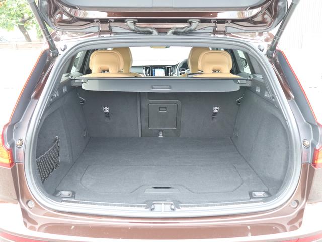 Ｖ６０ クロスカントリー　Ｂ５　ＡＷＤ　プロ　ｈａｒｍａｎ／ｋａｒｄｏｎプレミアムオーディオ　アンバー／パーフォレーテッドファインナッパレザー　シートヒーター　シートベンチレーション　ステアリングヒーター　リアシートヒーター　ドライブレコーダー（41枚目）