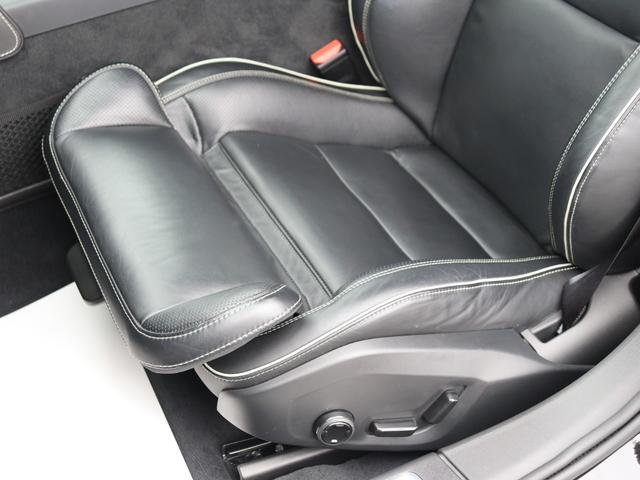 Ｖ９０ Ｔ６　ＡＷＤ　Ｒデザイン　Ｒデザイン専用／カーボンファイバーインテリアパネル・本革巻きステアリング・本革シート　ポールスターソフトウェア　３６０°ビューカメラ　パワーテールゲート　リアエアコン　ドライブレコーダー　禁煙車（34枚目）