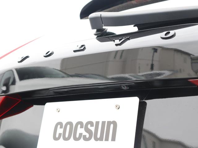 Ｖ９０ Ｔ６　ＡＷＤ　Ｒデザイン　Ｒデザイン専用／カーボンファイバーインテリアパネル・本革巻きステアリング・本革シート　ポールスターソフトウェア　３６０°ビューカメラ　パワーテールゲート　リアエアコン　ドライブレコーダー　禁煙車（41枚目）