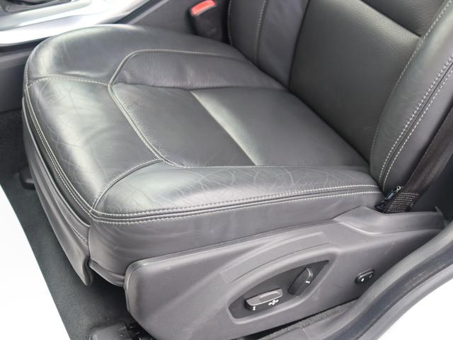 XC70 T5 ダイナミックエディション 国内100台限定車 専用グロッシーブラック仕上げフロント/リアバンパートリム ドアミラーカバー ルーフレール 18インチアルミホイール“Freja” スポーツ・サスペンション 本革スポーツシート 禁煙(32枚目)