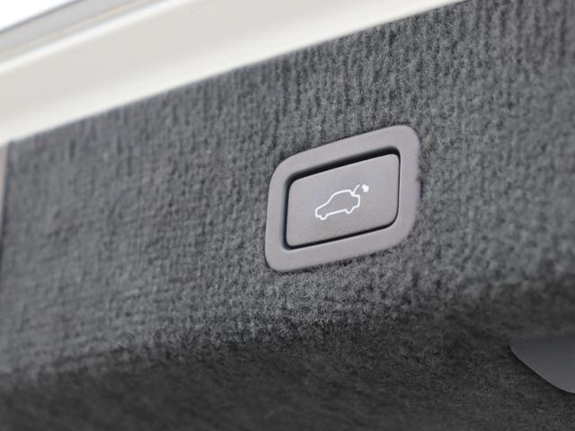 XC70 T5 ダイナミックエディション 国内100台限定車 専用グロッシーブラック仕上げフロント/リアバンパートリム ドアミラーカバー ルーフレール 18インチアルミホイール“Freja” スポーツ・サスペンション 本革スポーツシート 禁煙(37枚目)