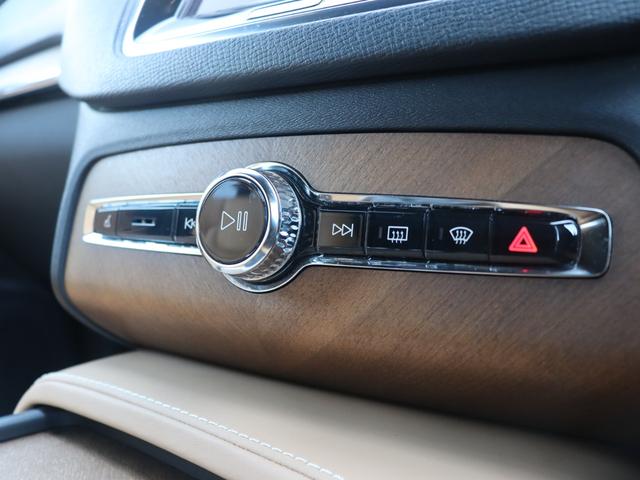 XC90 T6 AWD インスクリプション パーフォレーテッドファインナッパレザー シートヒーター シートベンチレーション ステアリングヒーター リアシートヒーター/エアコン パワーテールゲート ドライブレコーダー CD 禁煙車(30枚目)