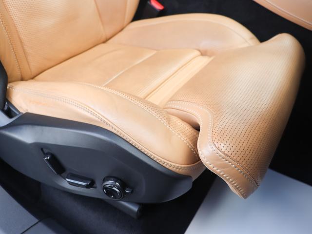 XC90 T6 AWD インスクリプション パーフォレーテッドファインナッパレザー シートヒーター シートベンチレーション ステアリングヒーター リアシートヒーター/エアコン パワーテールゲート ドライブレコーダー CD 禁煙車(36枚目)