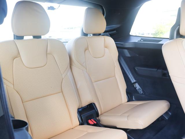 XC90 T6 AWD インスクリプション パーフォレーテッドファインナッパレザー シートヒーター シートベンチレーション ステアリングヒーター リアシートヒーター/エアコン パワーテールゲート ドライブレコーダー CD 禁煙車(42枚目)