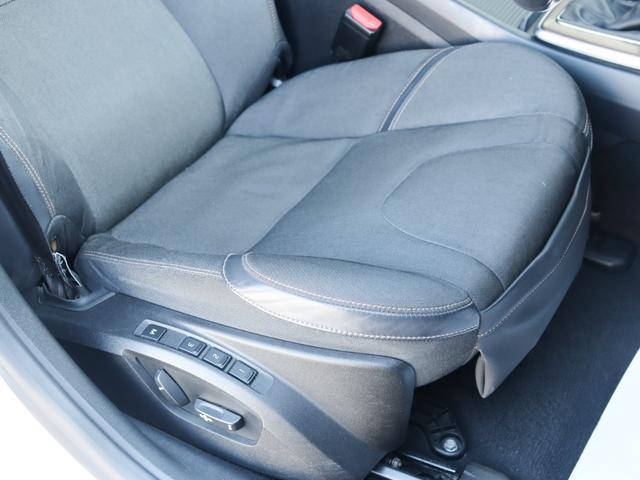 Ｖ４０ クロスカントリー　Ｔ５　ＡＷＤ　テキスタイルシート　運転席パワーシート　ナビゲーション　リアビューカメラ　ＰＣＣキーレスドライブ　１７インチアルミホイール　アイドリングストップ　アダプティブクルーズコントロール　ドライブレコーダー（30枚目）