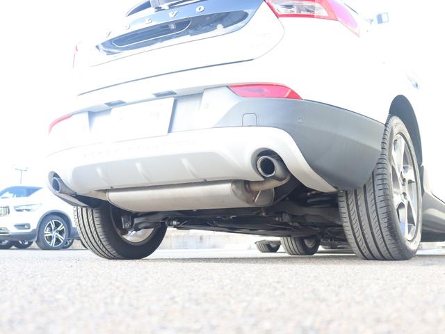 Ｖ４０ クロスカントリー　Ｔ５　ＡＷＤ　テキスタイルシート　運転席パワーシート　ナビゲーション　リアビューカメラ　ＰＣＣキーレスドライブ　１７インチアルミホイール　アイドリングストップ　アダプティブクルーズコントロール　ドライブレコーダー（39枚目）