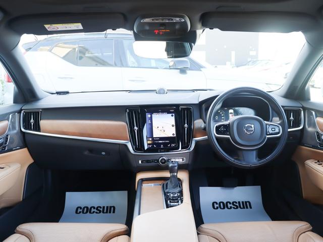 Ｖ９０ Ｔ６　ＡＷＤ　インスクリプション　Ｂｏｗｅｒｓ＆Ｗｉｌｋｉｎｓプレミアムオーディオ　パノラマガラスサンルーフ　パーフォレーテッドファインナッパレザー　シートヒーター　シートベンチレーション　ステアリングヒーター　マッサージ機能　禁煙車（4枚目）