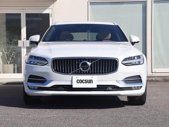 Ｖ９０ Ｔ６　ＡＷＤ　インスクリプション　Ｂｏｗｅｒｓ＆Ｗｉｌｋｉｎｓプレミアムオーディオ　パノラマガラスサンルーフ　パーフォレーテッドファインナッパレザー　シートヒーター　シートベンチレーション　ステアリングヒーター　マッサージ機能　禁煙車（5枚目）