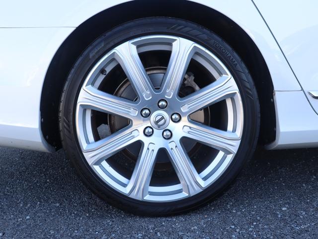 Ｖ９０ Ｔ６　ＡＷＤ　インスクリプション　Ｂｏｗｅｒｓ＆Ｗｉｌｋｉｎｓプレミアムオーディオ　パノラマガラスサンルーフ　パーフォレーテッドファインナッパレザー　シートヒーター　シートベンチレーション　ステアリングヒーター　マッサージ機能　禁煙車（50枚目）
