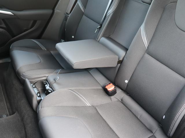 エンジンオイルはフランスのＭＯＴＵＬ（モチュール）を使用しています。新旧ボルボ各モデルに適合する異なる粘度のオイルをご用意しています。