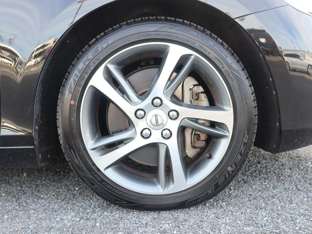 【ＬＡＧＯＭ　ｗｉｔｈ　ＶＯＬＶＯ　ボルボのある、ちょうどいい暮らし。】ＬＡＧＯＭ（ラーゴム）とは、「自分にとって、多すぎず、少なすぎず、ちょうどいいバランス」という意味があるスウェーデンの言葉です。