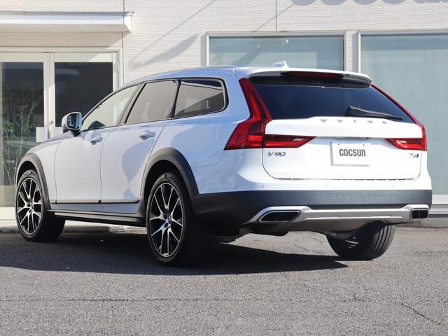 V90 クロスカントリー T6 AWD サマム エアサスペンション Bowers&Wilkinsプレミアムオーディオ パノラマガラスサンルーフ ポールスターエンジニアードソフトウェア ドライブレコーダー パーフォレーテッドファインナッパレザー 禁煙(10枚目)