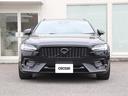 Ｖ９０ Ｔ６　ＡＷＤ　Ｒデザイン　Ｒデザイン専用／カーボンファイバーインテリアパネル・本革巻きステアリング・本革シート　ポールスターソフトウェア　３６０°ビューカメラ　パワーテールゲート　リアエアコン　ドライブレコーダー　禁煙車（5枚目）
