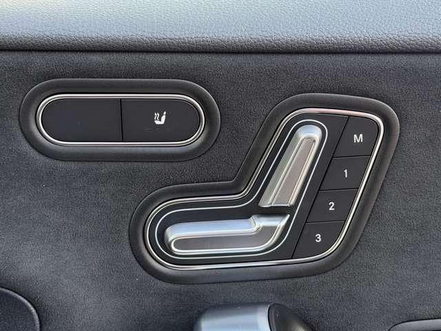 Aクラスセダン A200d セダン AMGラインパッケージ アドバンスドPKG MP202501(8枚目)