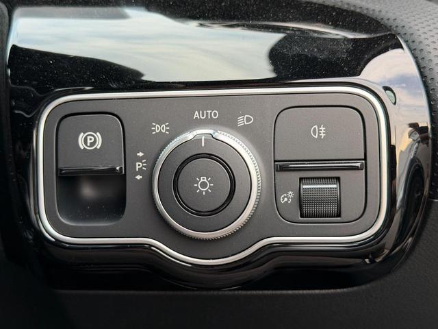 Ａクラスセダン Ａ２００ｄ　セダン　ＡＭＧラインパッケージ　ＭＰ２０２５０１（22枚目）