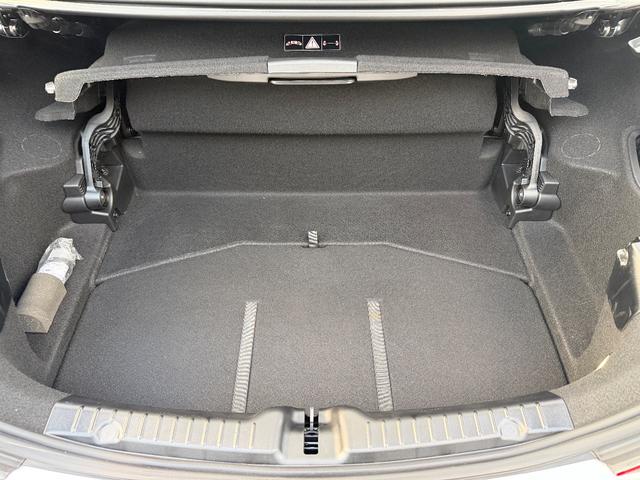 ＳＬＣ ＳＬＣ１８０　スポーツ　ファイナルエディション　ワンオーナー　マジックスカイコントロールパノラミックバリオルーフ（10枚目）