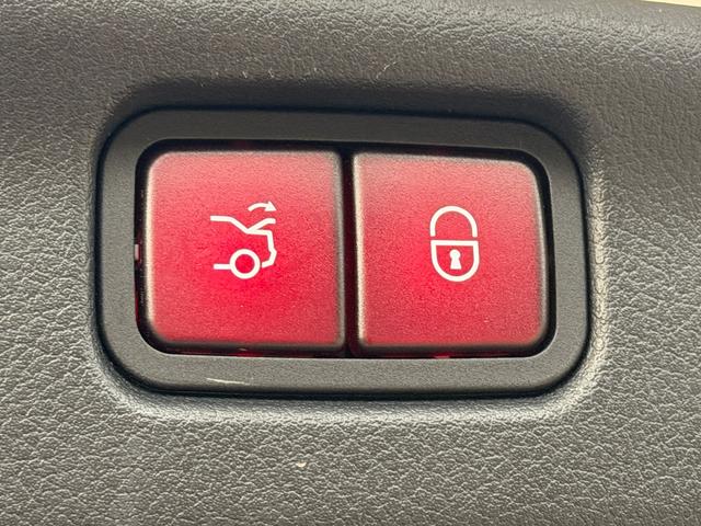 Ｃクラス Ｃ１８０アバンギャルド　ＡＭＧラインパッケージ　ベーシックパッケージ　パノラミックスライディングルーフ（52枚目）